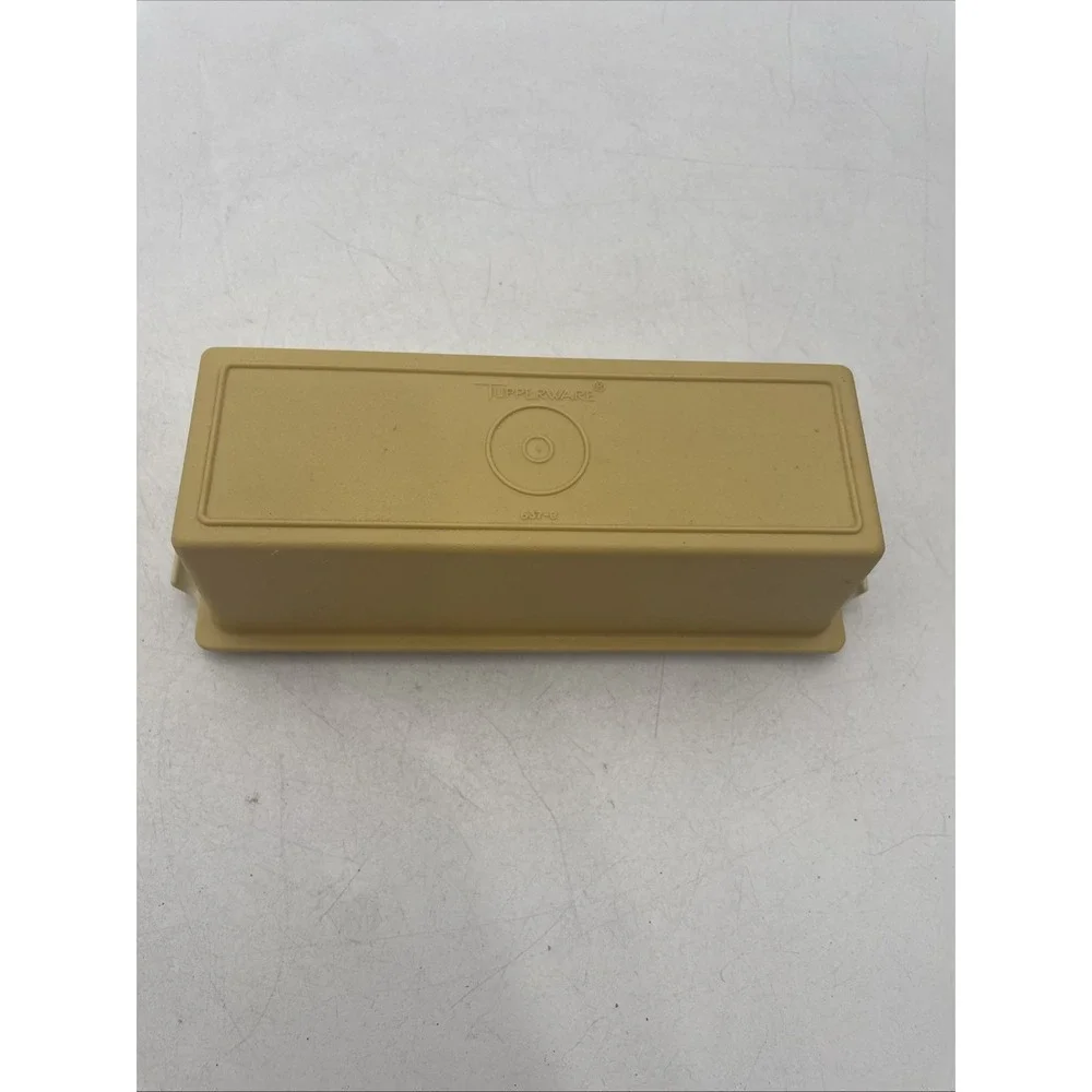 Vtge Gold & Cream TUPPERWARE Covered Plastic Butter Dish
